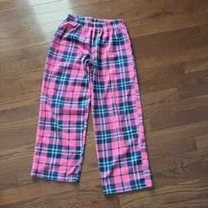 Pj pants Girls 
10/12
Pink and Blue Plaid
